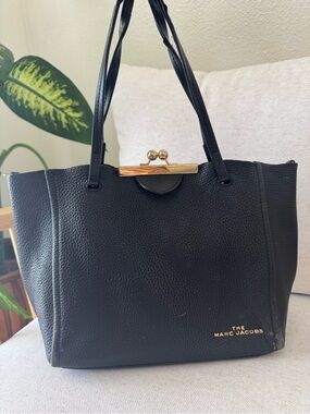 Marc Jacobs Kiss Lock Mini Pebbled Black Leather Tote Satchel Handbag Purse